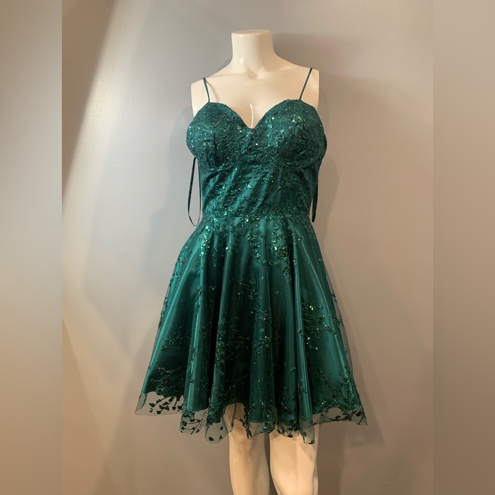 Elegant Green Sequin Dress